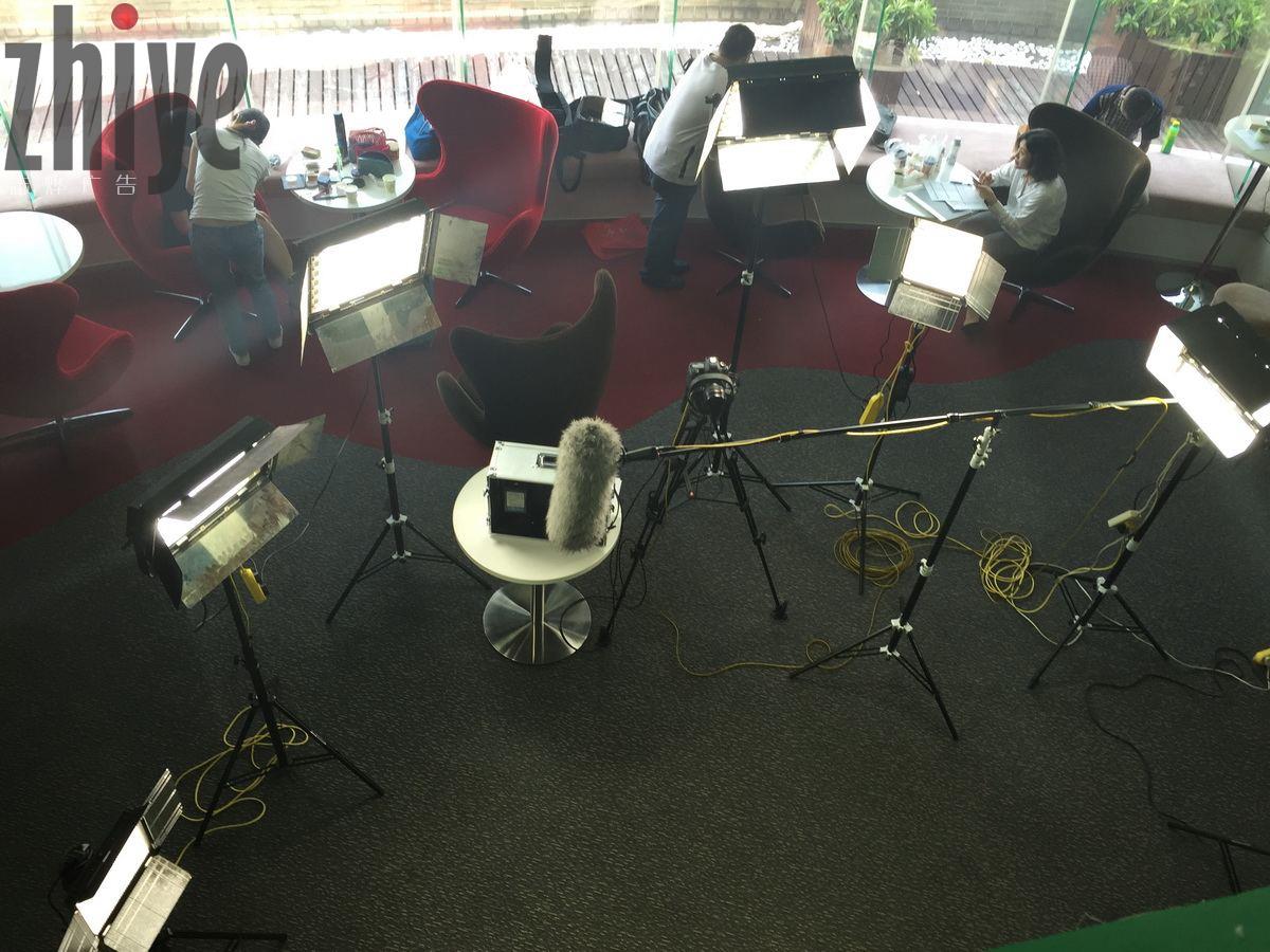 拍(pāi)攝花(huā)絮