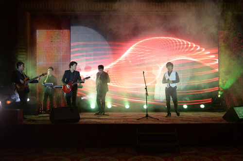 恒知(zhī)2011“瘋狂聖誕•化(huà)妝舞(wǔ)會(huì)”